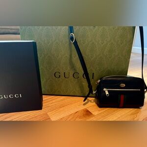 Gucci Women’s leather Ophidia cross body bag